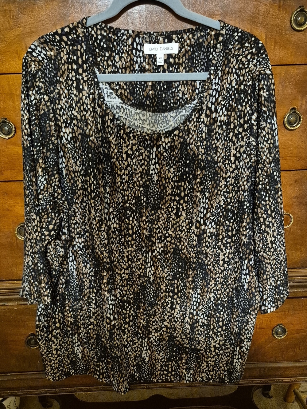 Emily Daniels Beige and Black Printed Scoop Neck Top 3x
